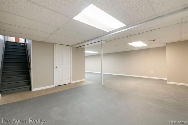 31849 Breezeway, New Baltimore, MI 48047