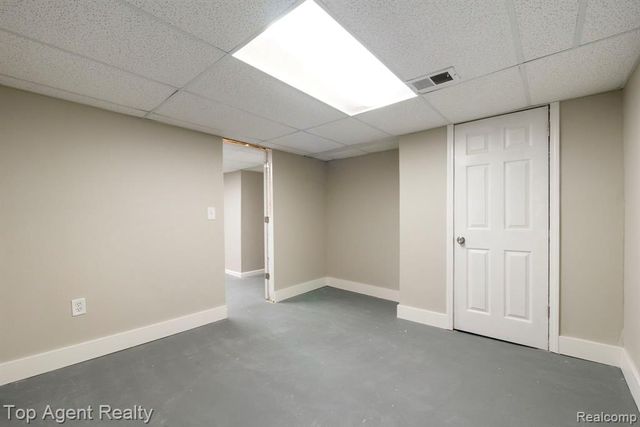 31849 Breezeway, New Baltimore, MI 48047