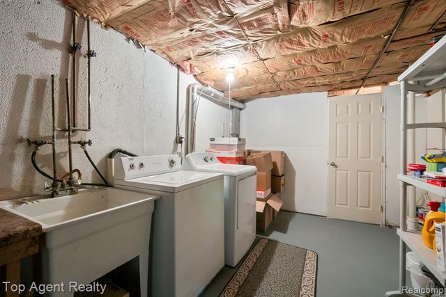 31849 Breezeway, New Baltimore, MI 48047