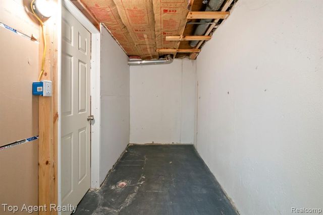 31849 Breezeway, New Baltimore, MI 48047