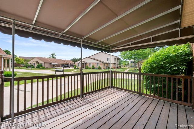 31849 Breezeway, New Baltimore, MI 48047