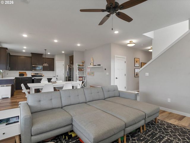 5179 COMET St Ne, Salem, OR 97305