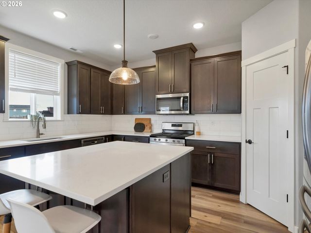 5179 COMET St Ne, Salem, OR 97305