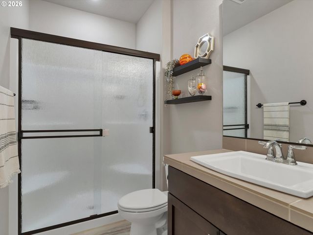 5179 COMET St Ne, Salem, OR 97305