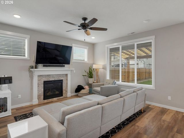 5179 COMET St Ne, Salem, OR 97305