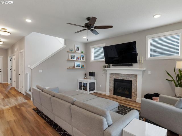 5179 COMET St Ne, Salem, OR 97305