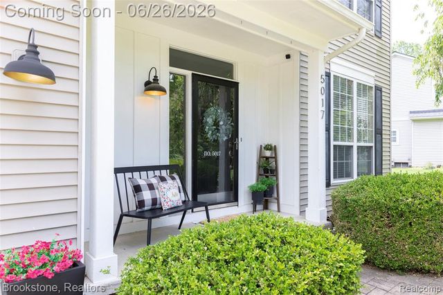 5017 Leyland Drive, Clarkston, MI 48348