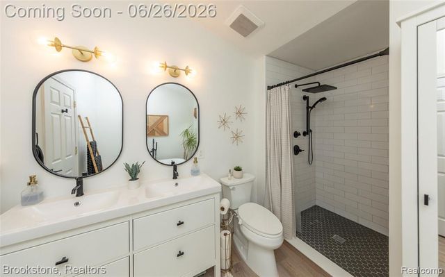 5017 Leyland Drive, Clarkston, MI 48348
