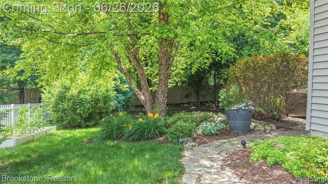 5017 Leyland Drive, Clarkston, MI 48348
