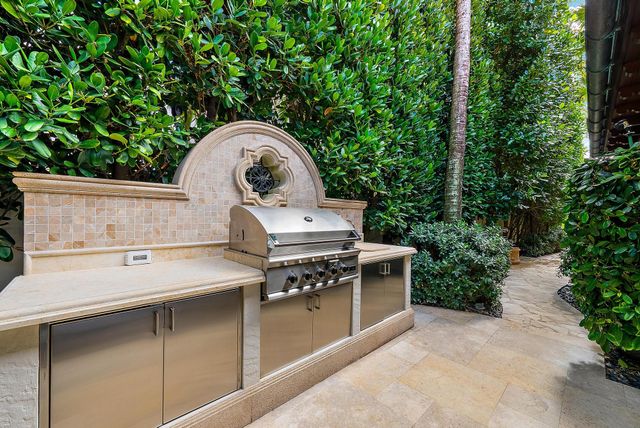 115 Gulfstream Road, Palm Beach, FL 33480