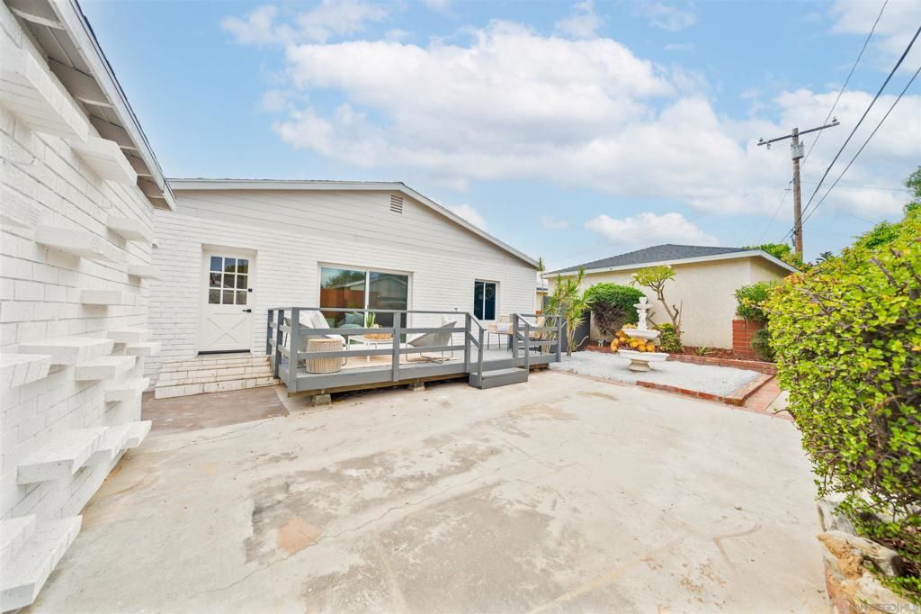 Image 23 of property listing at 1116 Cerise Ave, Torrance, CA 90503