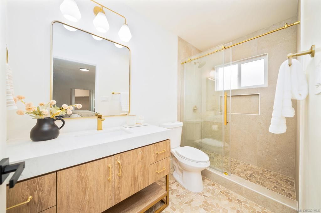 Image 9 of property listing at 1116 Cerise Ave, Torrance, CA 90503