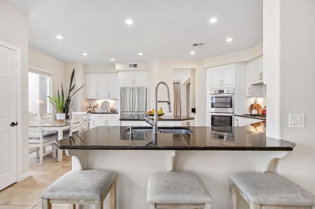 1737 Skimmer Ct, Carlsbad, CA 92011