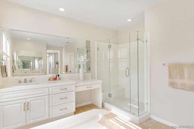 1737 Skimmer Ct, Carlsbad, CA 92011