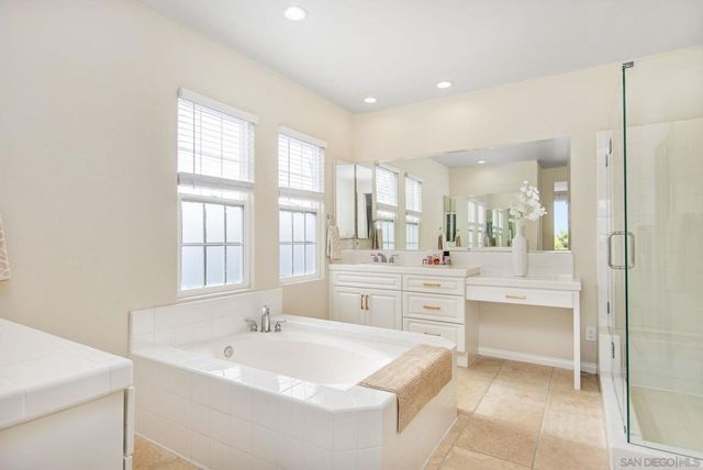 1737 Skimmer Ct, Carlsbad, CA 92011
