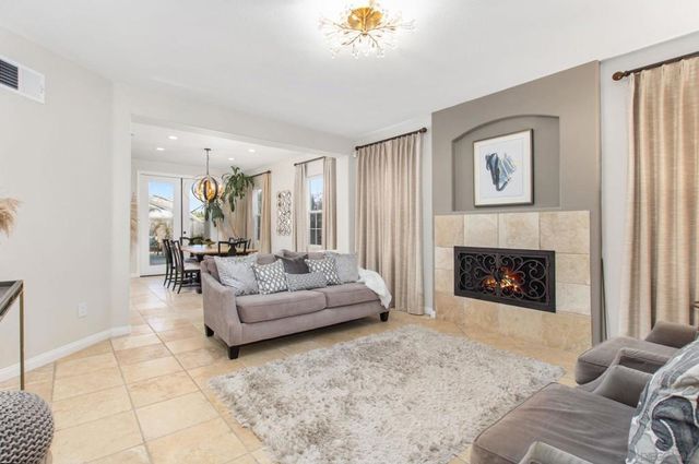 1737 Skimmer Ct, Carlsbad, CA 92011
