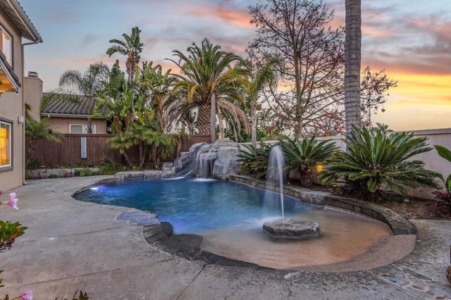 1737 Skimmer Ct, Carlsbad, CA 92011