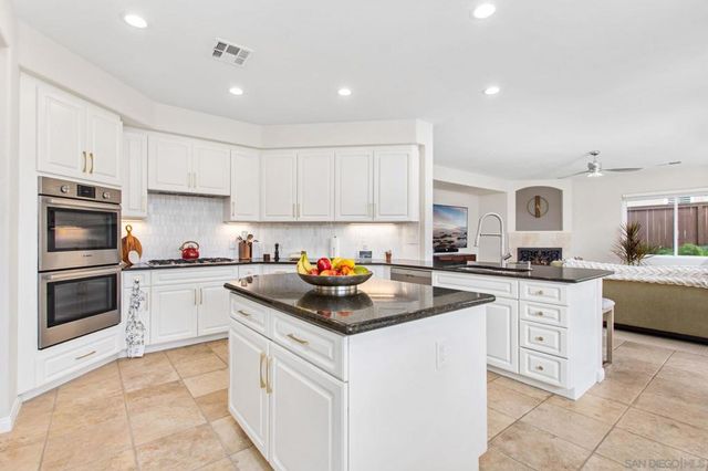 1737 Skimmer Ct, Carlsbad, CA 92011