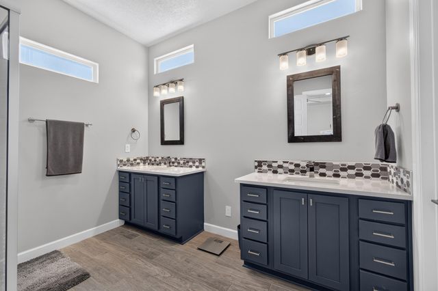 1691 Tesoro Loop NW, Los Lunas, NM 87031