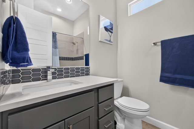 1691 Tesoro Loop NW, Los Lunas, NM 87031