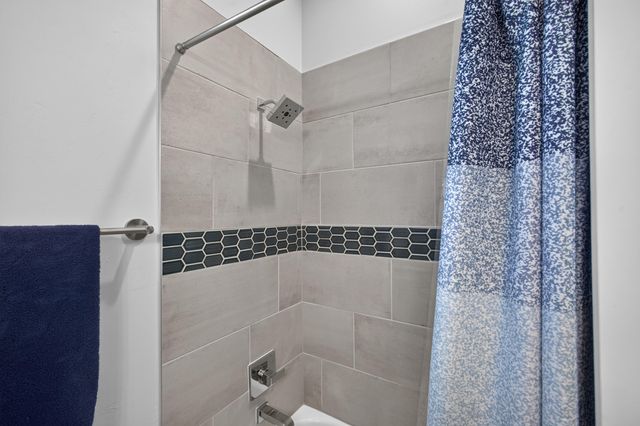 1691 Tesoro Loop NW, Los Lunas, NM 87031