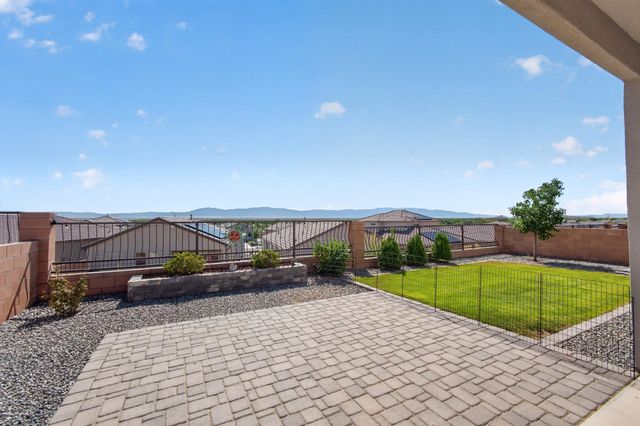1691 Tesoro Loop NW, Los Lunas, NM 87031