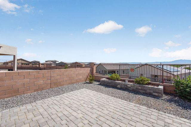 1691 Tesoro Loop NW, Los Lunas, NM 87031