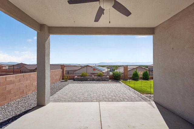 1691 Tesoro Loop NW, Los Lunas, NM 87031