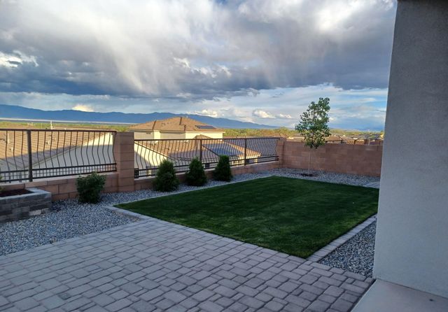 1691 Tesoro Loop NW, Los Lunas, NM 87031