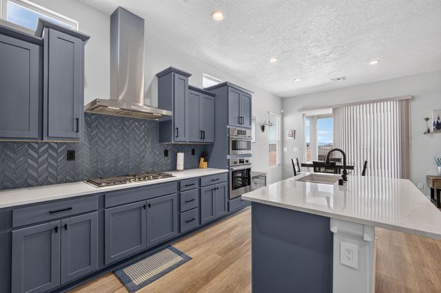1691 Tesoro Loop NW, Los Lunas, NM 87031