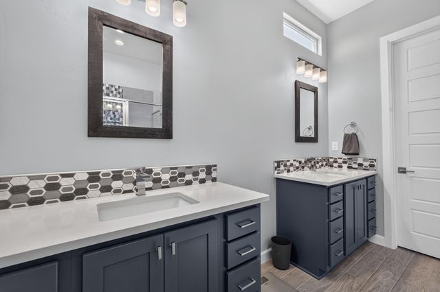 1691 Tesoro Loop NW, Los Lunas, NM 87031