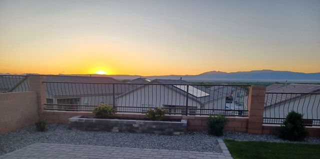 1691 Tesoro Loop NW, Los Lunas, NM 87031
