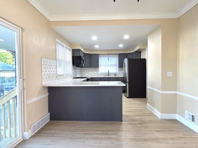 732 Arthur AVENUE, Racine, WI 53405
