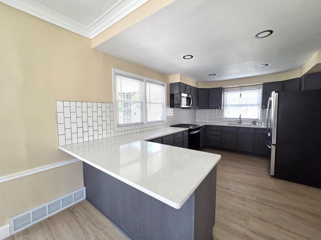 732 Arthur AVENUE, Racine, WI 53405