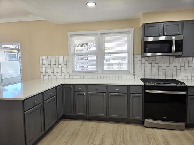 732 Arthur AVENUE, Racine, WI 53405