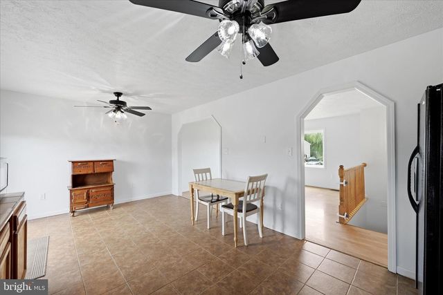 252 WISE AVE, Strasburg, VA 22657