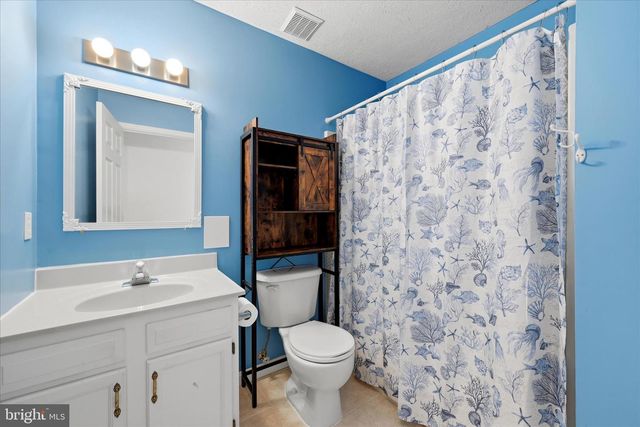 252 WISE AVE, Strasburg, VA 22657