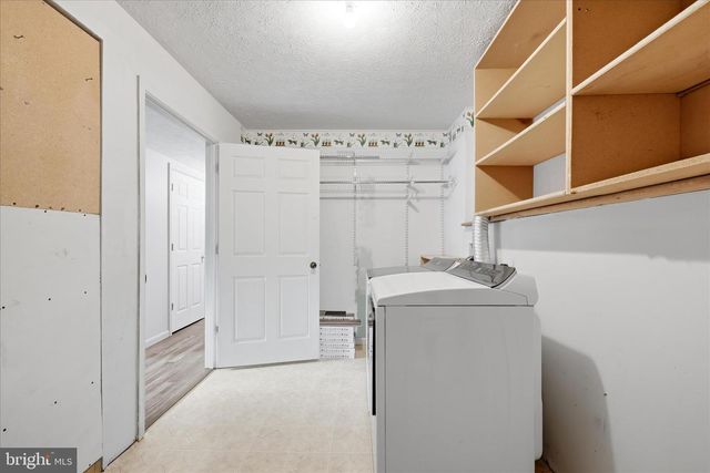 252 WISE AVE, Strasburg, VA 22657