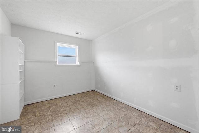252 WISE AVE, Strasburg, VA 22657