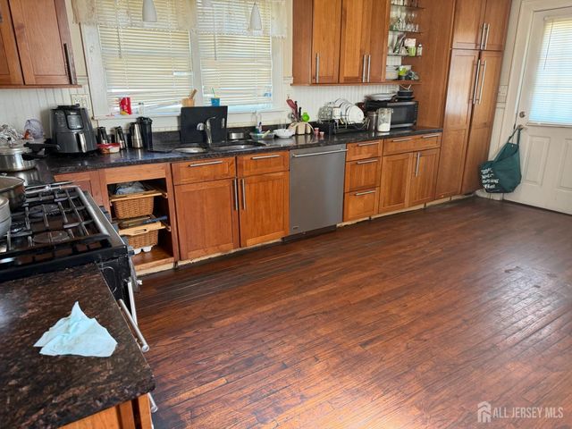 123 Lewis Street, Perth Amboy, NJ 08861