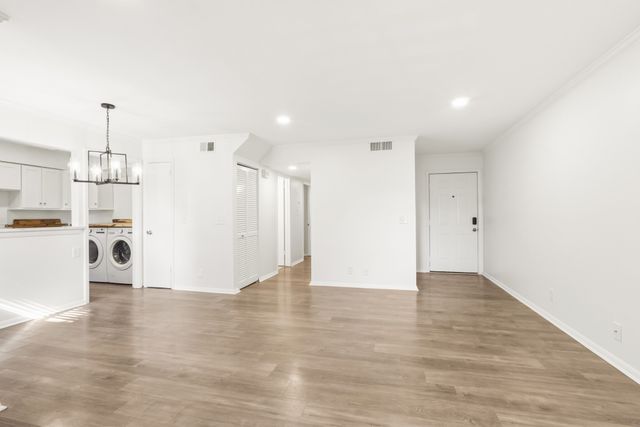 5322 Edmondson Pike Apt 2, Nashville, TN 37211
