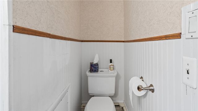 66 Oakdale Road, North Kingstown, RI 02852