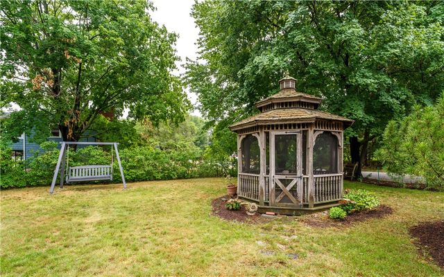 66 Oakdale Road, North Kingstown, RI 02852