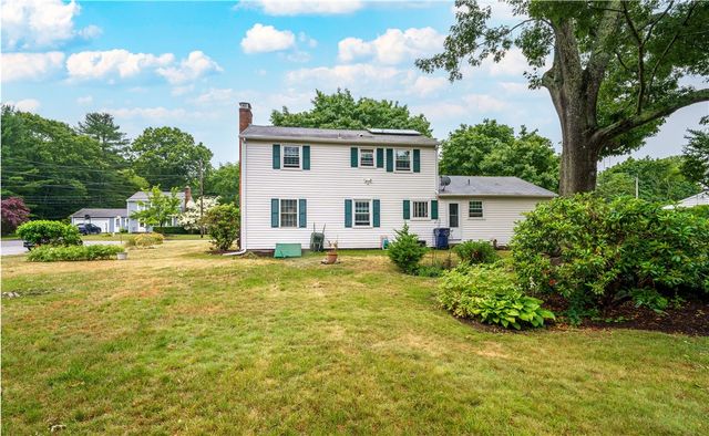 66 Oakdale Road, North Kingstown, RI 02852