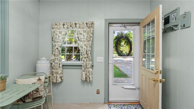 66 Oakdale Road, North Kingstown, RI 02852