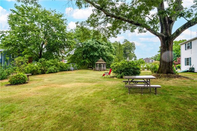 66 Oakdale Road, North Kingstown, RI 02852