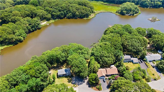 66 Oakdale Road, North Kingstown, RI 02852