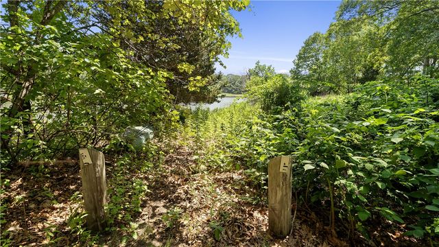 66 Oakdale Road, North Kingstown, RI 02852