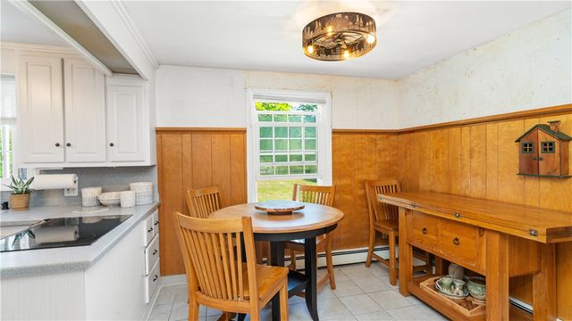 66 Oakdale Road, North Kingstown, RI 02852