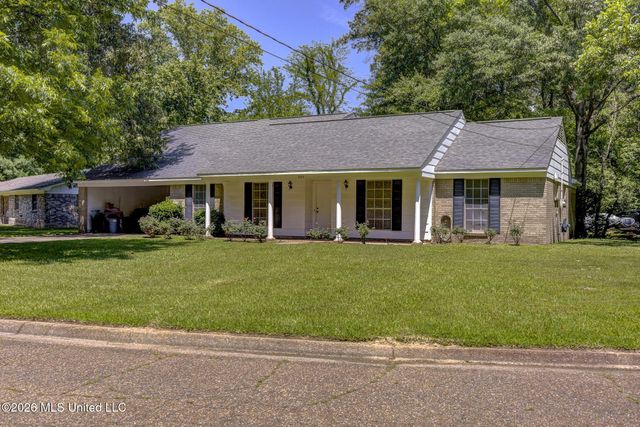 905 Wildwood Drive, Clinton, MS 39056